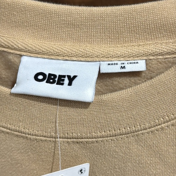 OBEY Oversized Sweatshirt - Picture 5 of 12